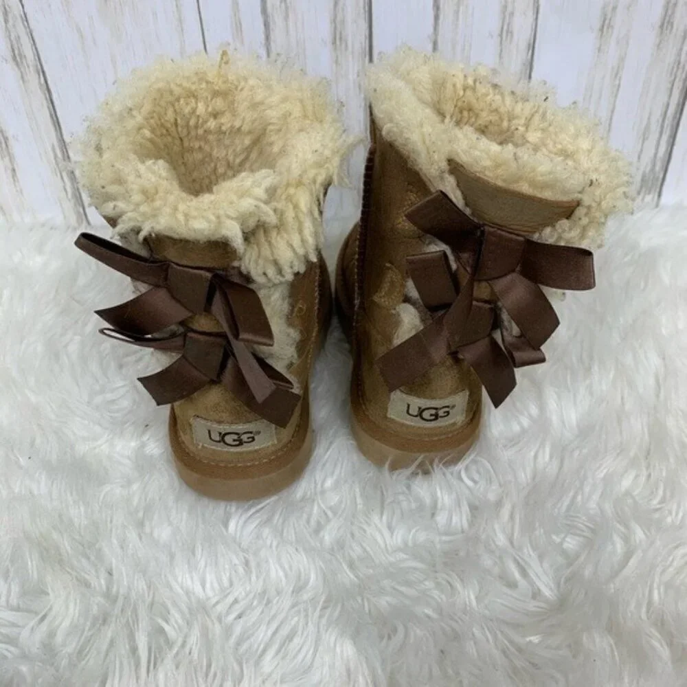 Girls’ UGG Australia Bailey Bow Boots – Size 10 – Tan